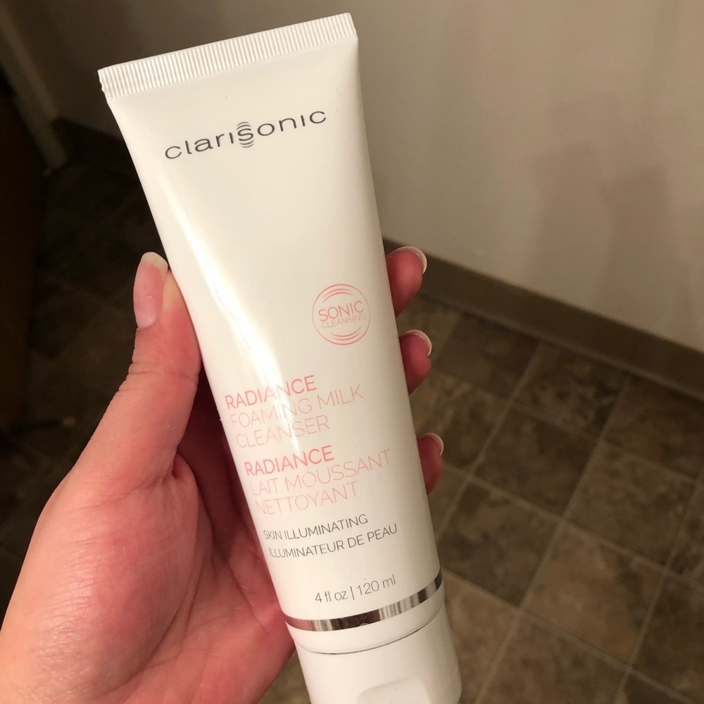 Clarisonic- foaming milk cleanser